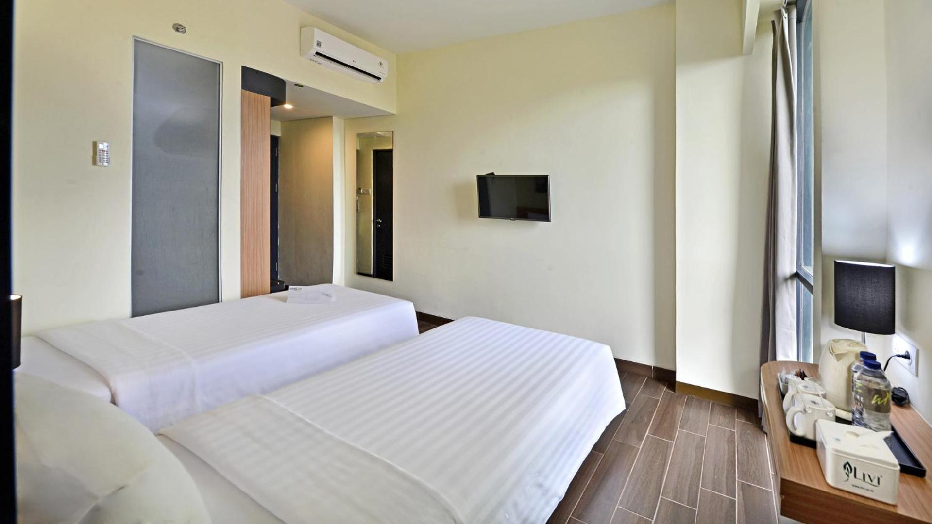 Whiz Prime Hotel Khatib Sulaiman Padang Екстер'єр фото